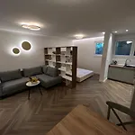 Golden Cube