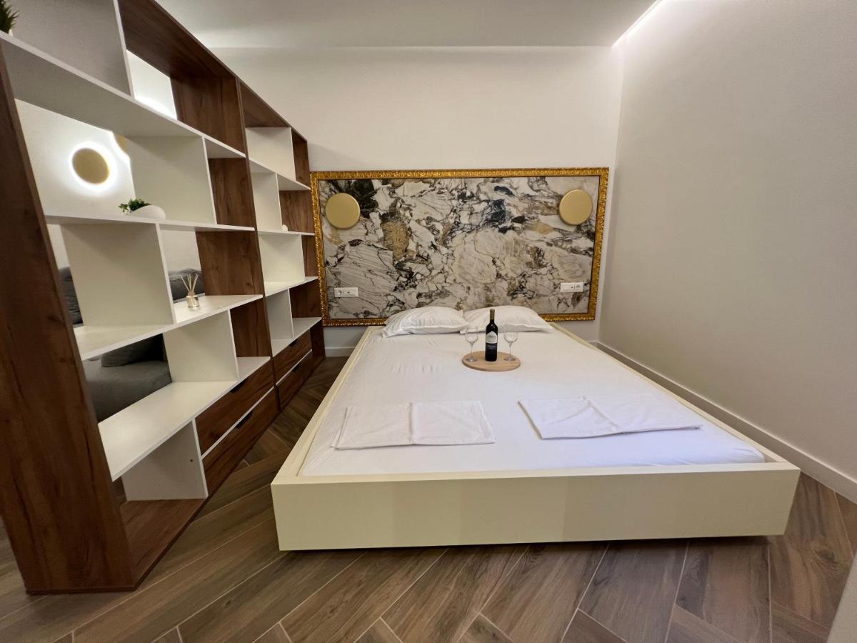 Apartman Golden Cube Split